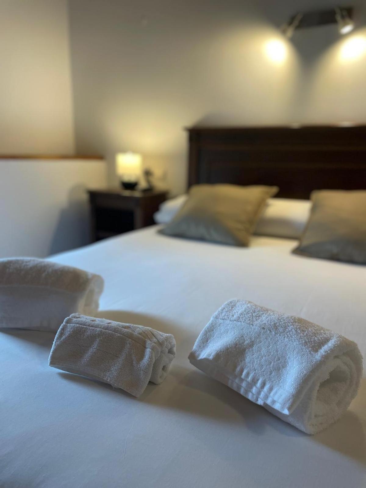 A Ribeira Do Tambre Guest House Troitosende ภายนอก รูปภาพ