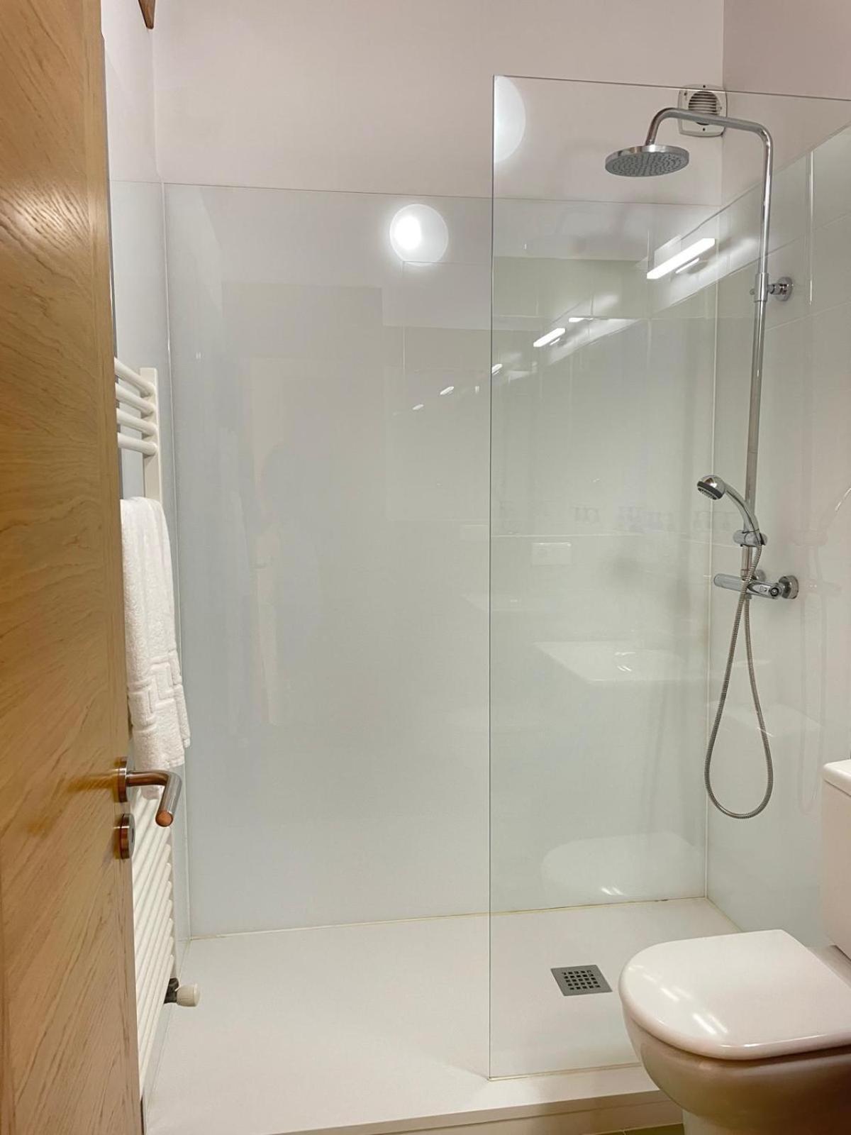 A Ribeira Do Tambre Guest House Troitosende ภายนอก รูปภาพ