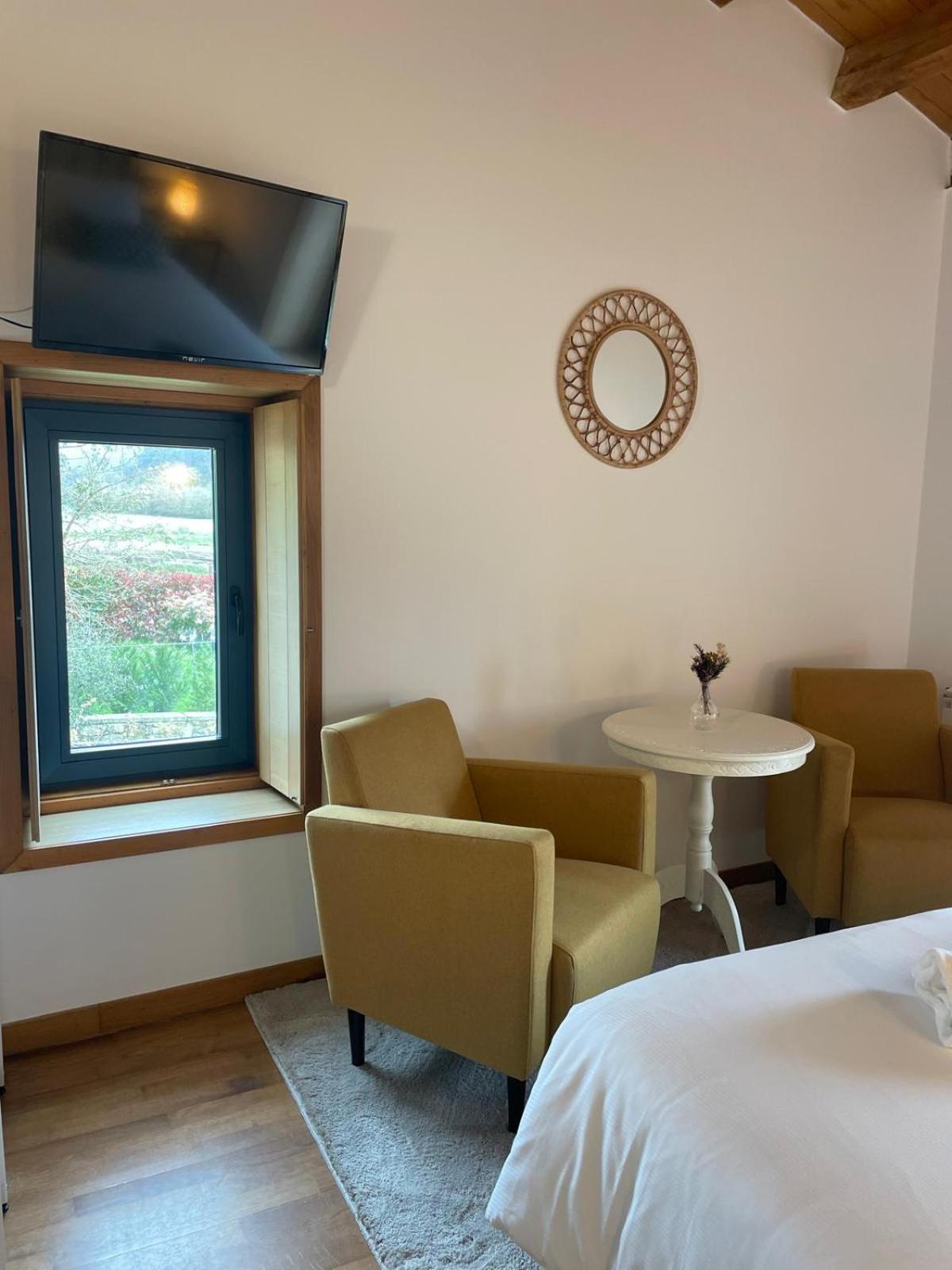 A Ribeira Do Tambre Guest House Troitosende ภายนอก รูปภาพ