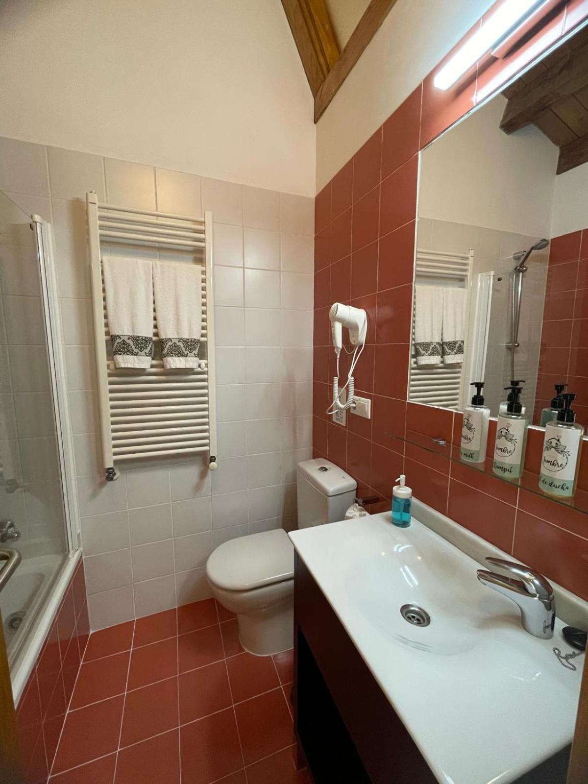 A Ribeira Do Tambre Guest House Troitosende ภายนอก รูปภาพ
