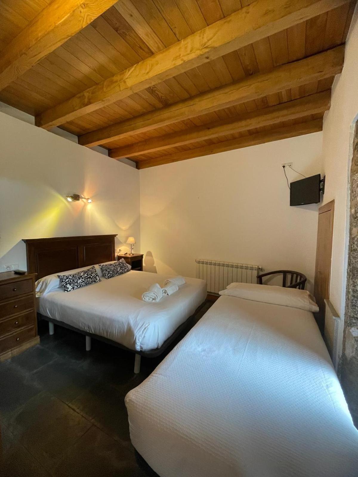 A Ribeira Do Tambre Guest House Troitosende ภายนอก รูปภาพ