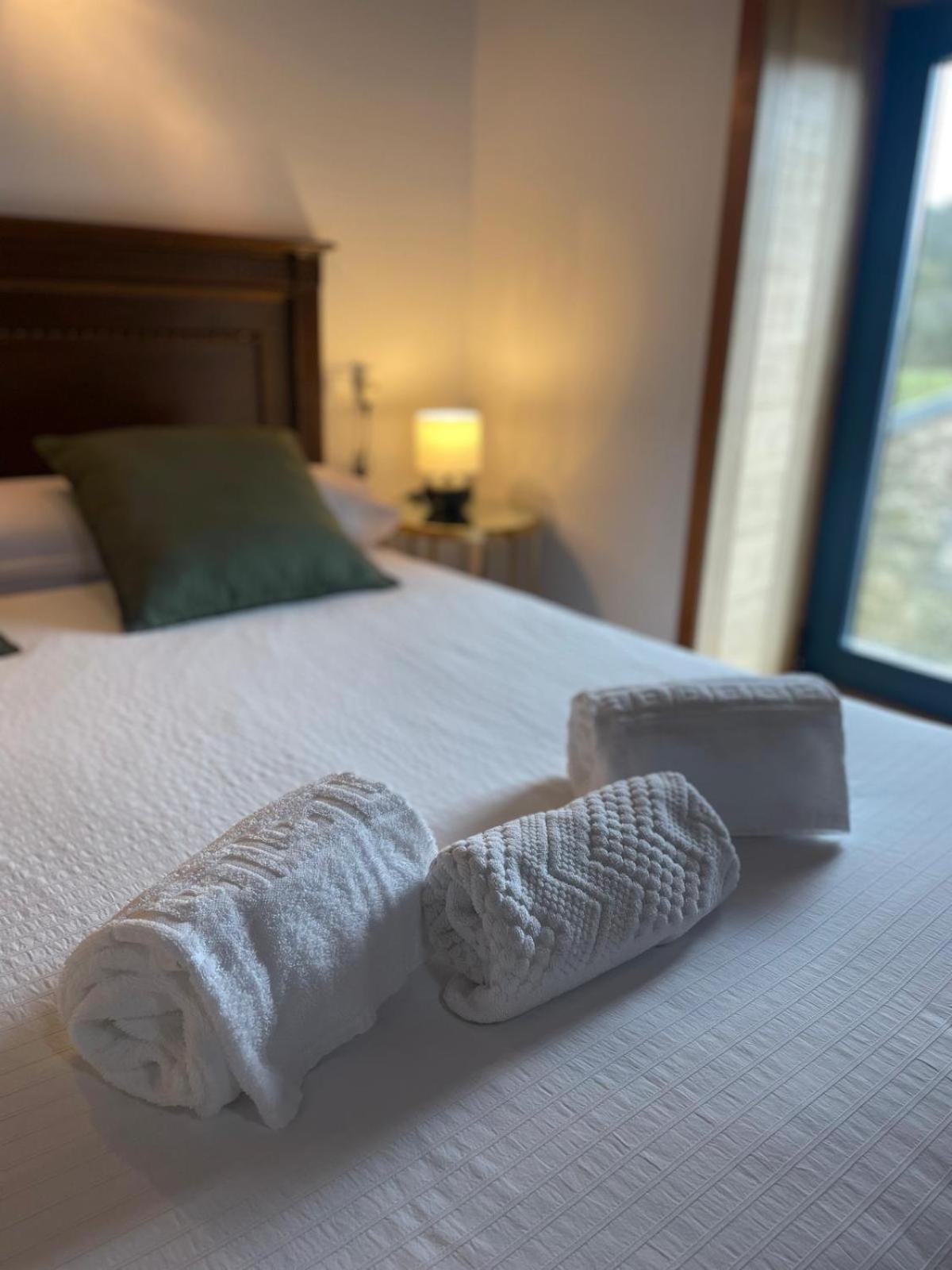 A Ribeira Do Tambre Guest House Troitosende ภายนอก รูปภาพ