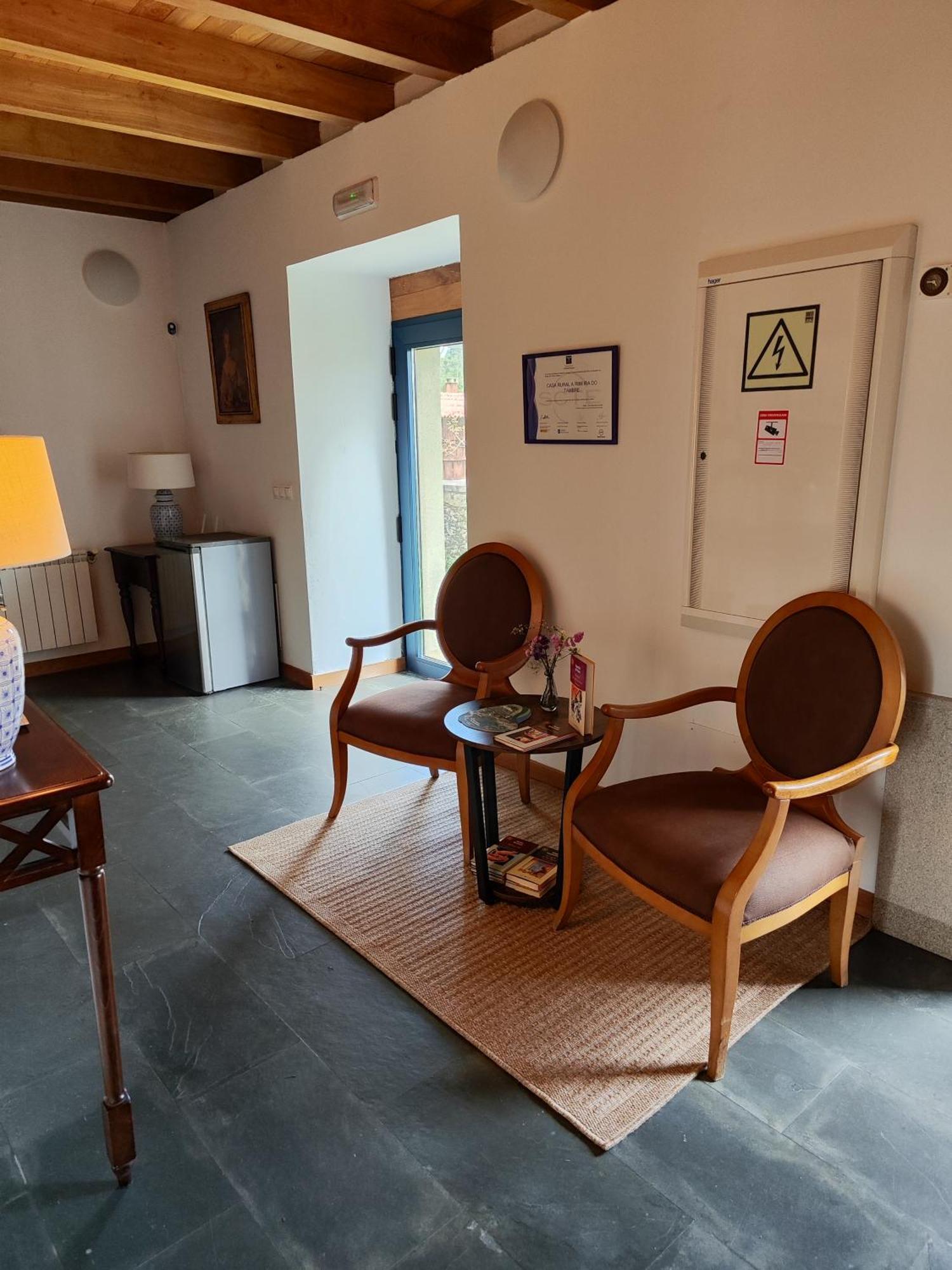 A Ribeira Do Tambre Guest House Troitosende ภายนอก รูปภาพ