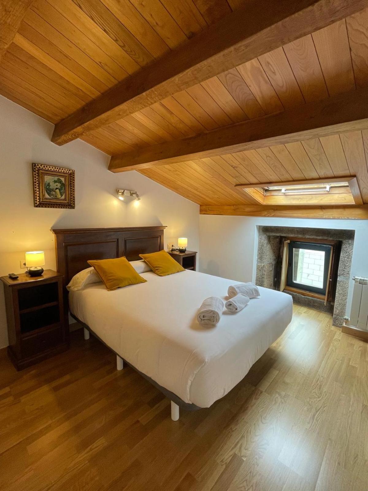 A Ribeira Do Tambre Guest House Troitosende ภายนอก รูปภาพ