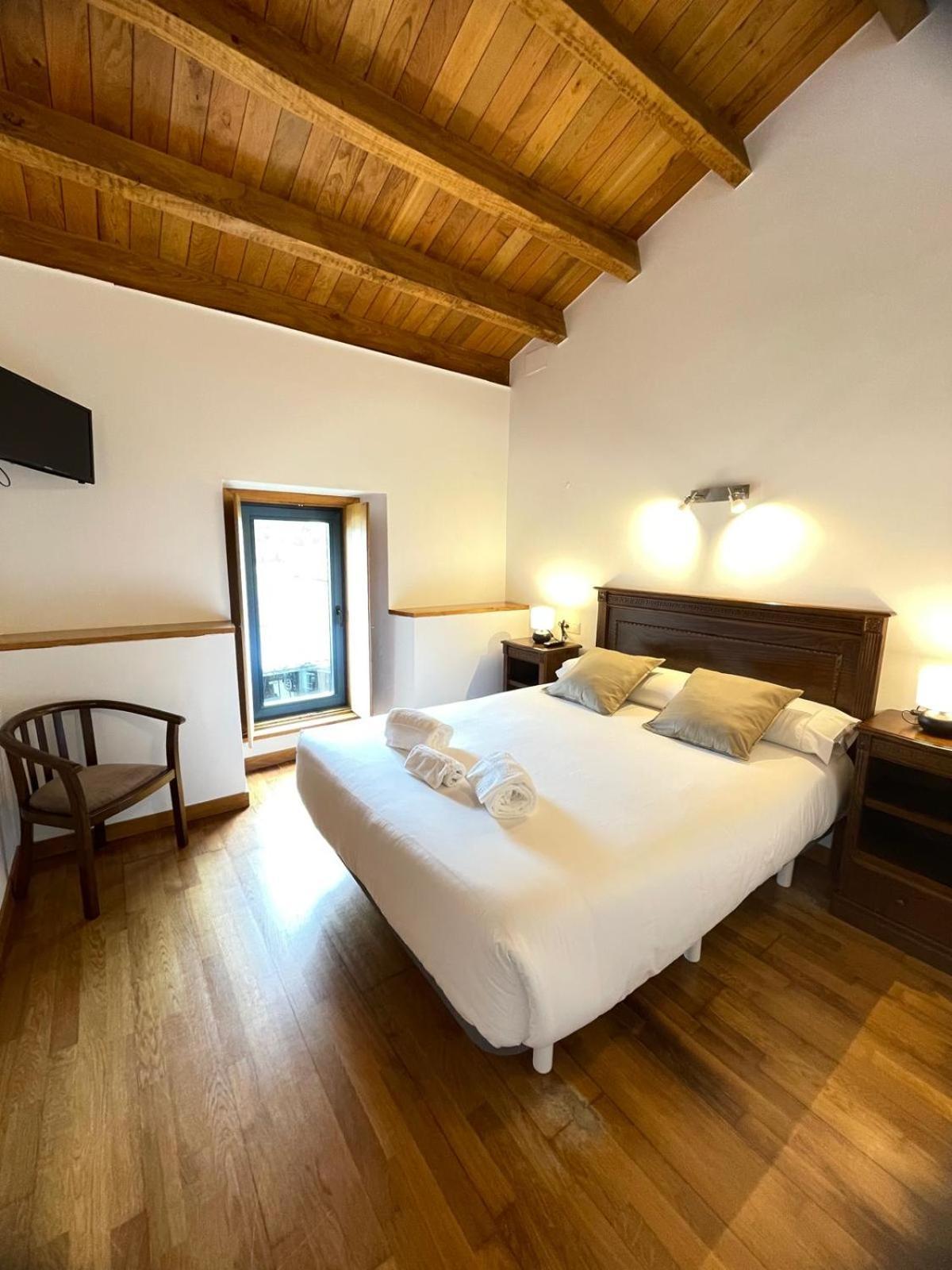 A Ribeira Do Tambre Guest House Troitosende ภายนอก รูปภาพ