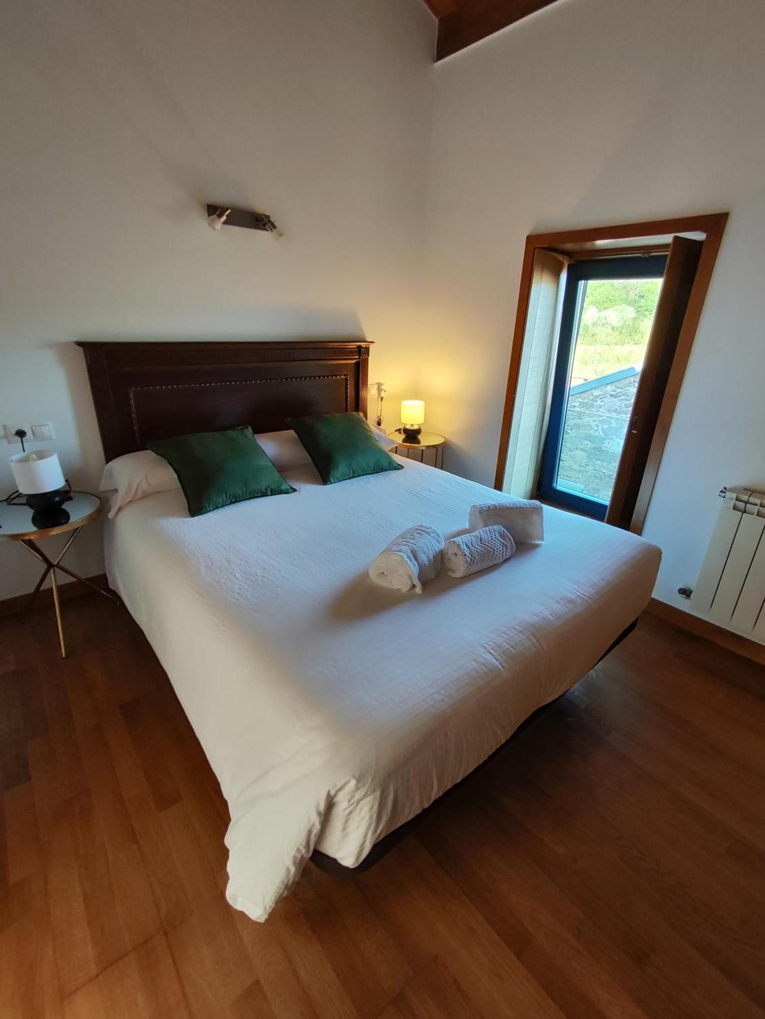 A Ribeira Do Tambre Guest House Troitosende ภายนอก รูปภาพ